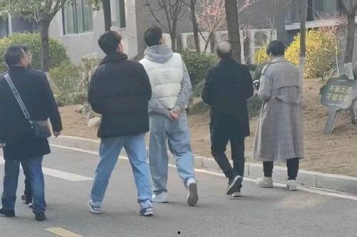 青岛吃瓜网红事件,一场网络舆论的风暴与反思 第1张 青岛吃瓜网红事件,一场网络舆论的风暴与反思 第1张